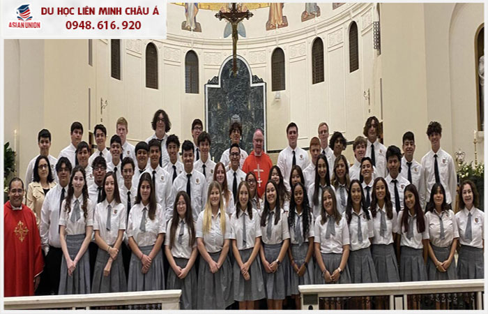 Tổng quan trường St. John Paul II High School